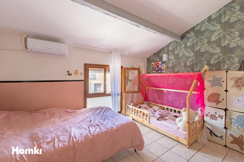 Chambres - Ensemble Immobilier avec 3 Logements à Coursan