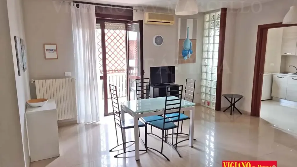 Salle à manger - 2-Bedroom Apartment with Balcony in Foggia