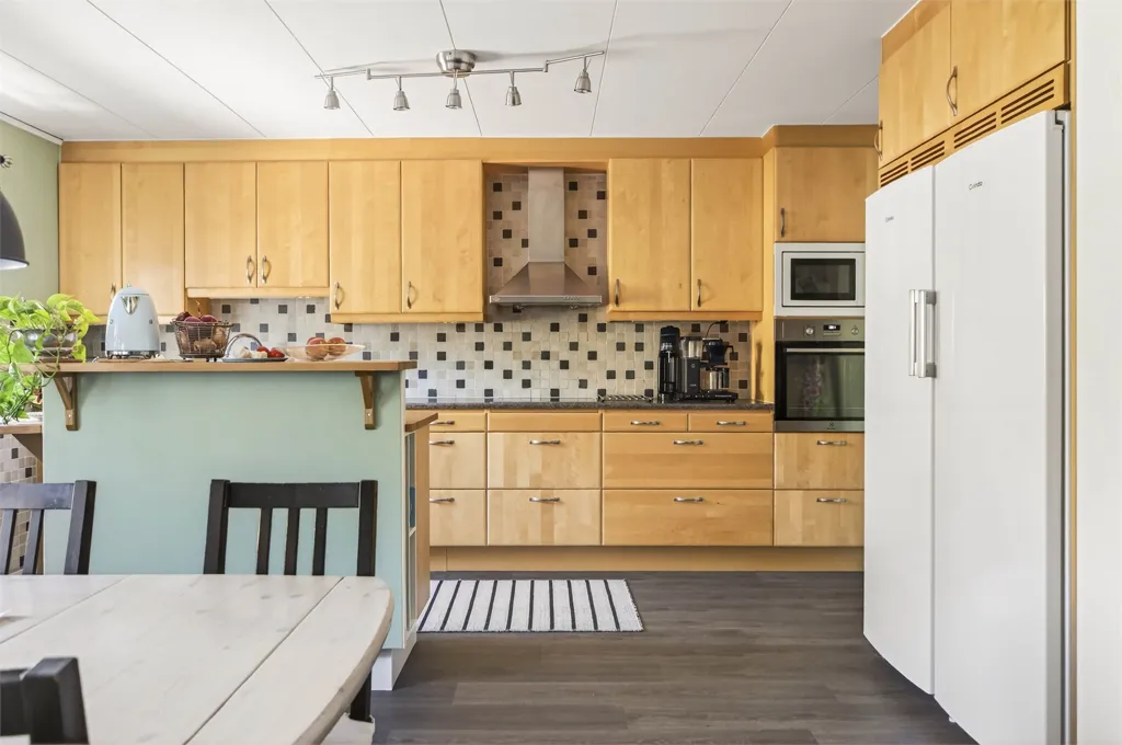 Köök - Ensuite Villa with Garden in Jönåker
