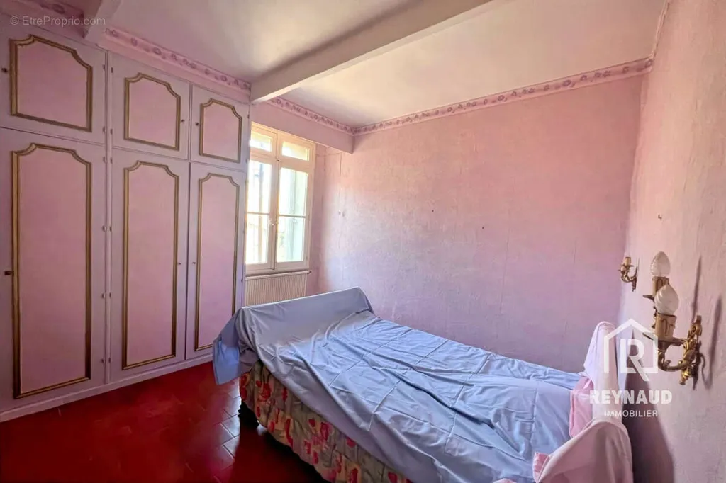 Magamistoad - Character House with Garage in Paulhan