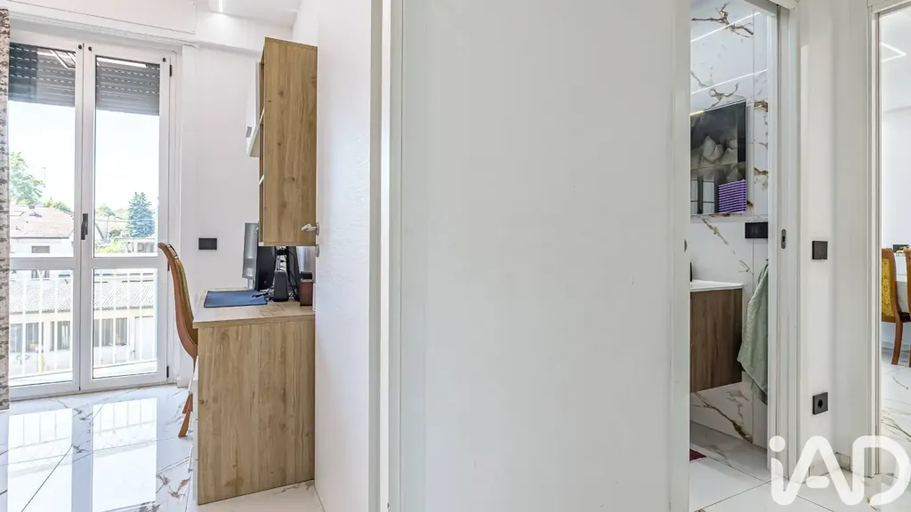 Entrée - Luxury Penthouse with Terraces in Cantù