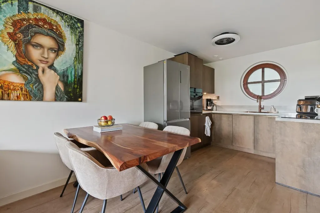 3-toaline korter asukohas Loosdrecht