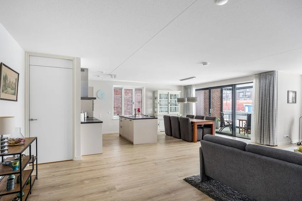 Séjour - Modern Apartment with Balcony in Sneek