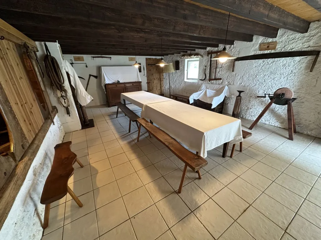 Sala da pranzo - 1910 Stone House with Vineyard View in Puisseguin