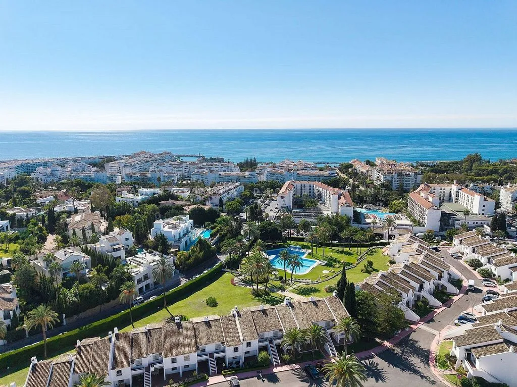 Vue aérienne - Apartment with Pool in Nueva Andalucía