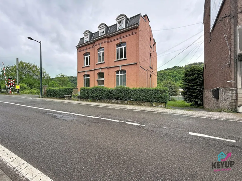 Välivaade - 61 m² Apartment with Renovation Potential in Dinant