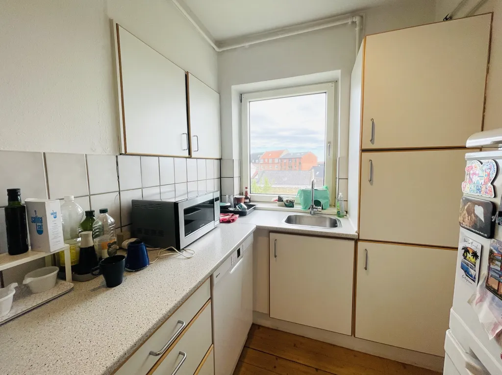 Köök - Spacious Two-Bedroom Flat in Nørresundby Centre