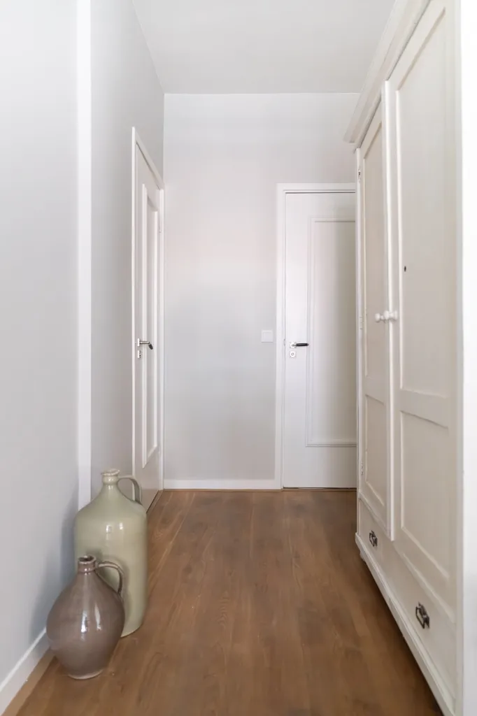 hallway_entrance