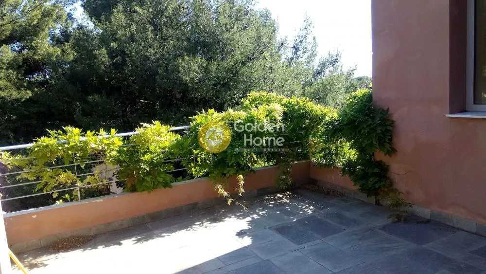Terrasse - Maison 4 pièces à GR