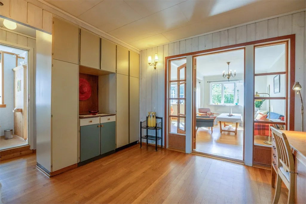 hallway_entrance