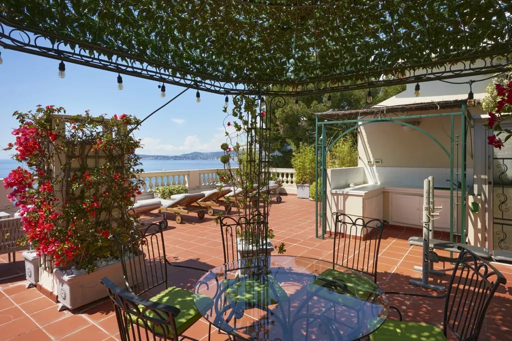 Terrasse - Villa Belle Époque Vue Mer à Cap-d'Ail