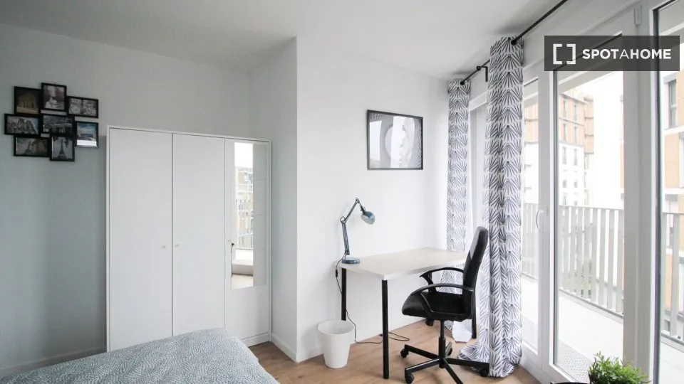 Chambres - Chambre dans Appartement 4 Pièces à République, Paris