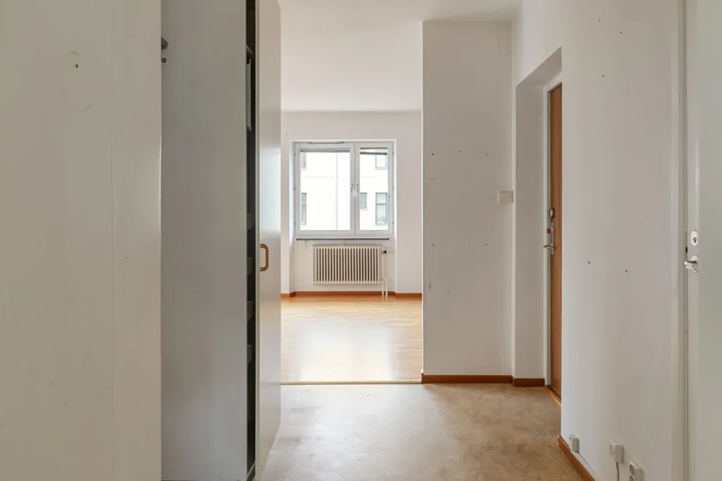 Esik - Bright Apartment with Balcony in Stockholm