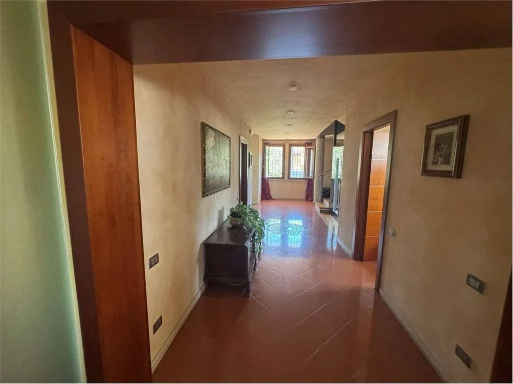 Esik - Luxury Villa with Pool in Volta Mantovana