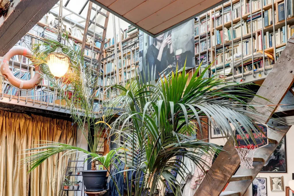 Séjour - Maison Atypique sous Verrière à Paris