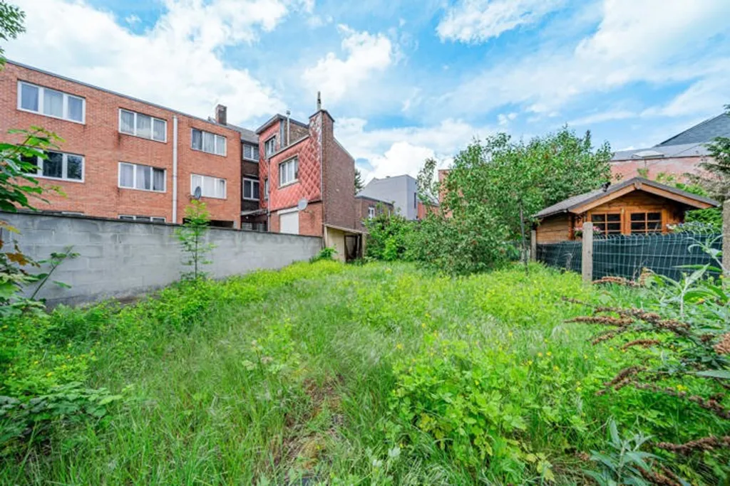 Jardin - Maison à Rénover avec Terrasse à Grivegnée