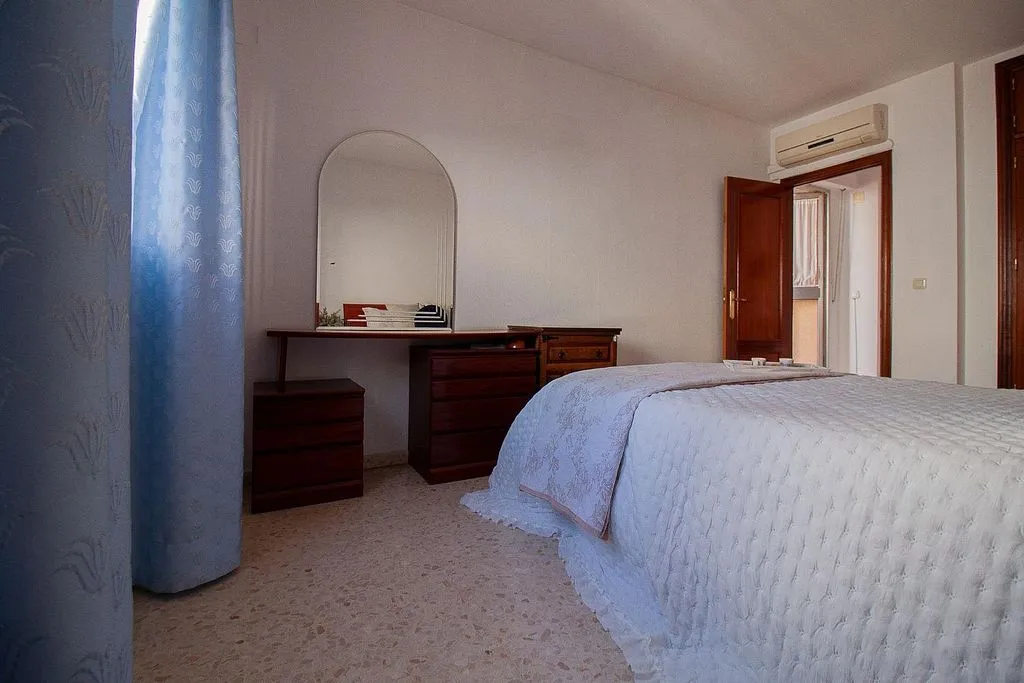 Bedrooms - Chalet with Air Conditioning in La Rinconada