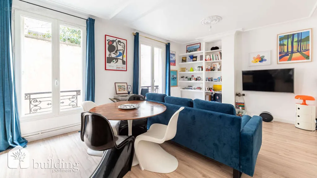 Elutuba - 2-Bedroom Parisian Flat near Arc de Triomphe