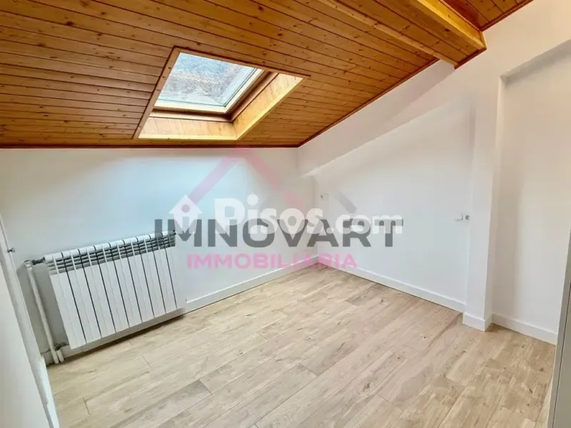 Stanze - Reformated Penthouse with Parking in Encamp