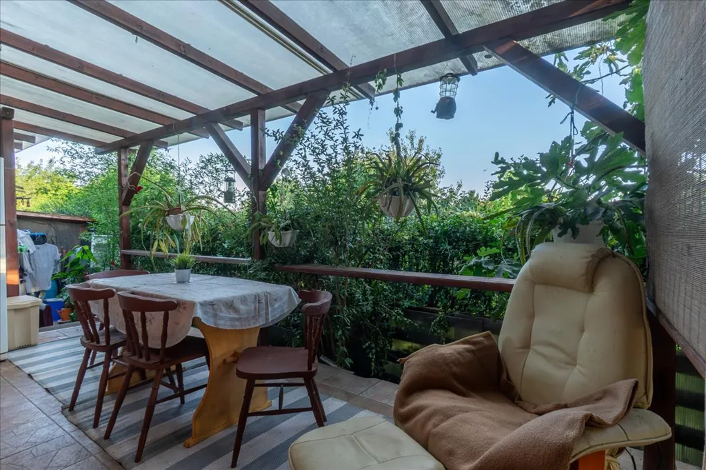Terrasse - Multi-Generational Home with Business Potential in Mályi