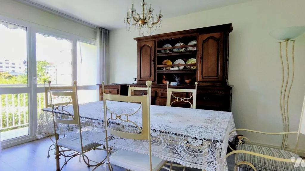 Salle à manger - Appartement Lumineux avec Balcons à Chambéry