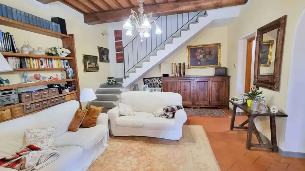 Elutuba - Rustic Terraced House with Garden in Montespertoli