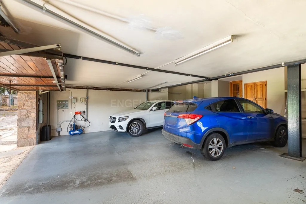 garage