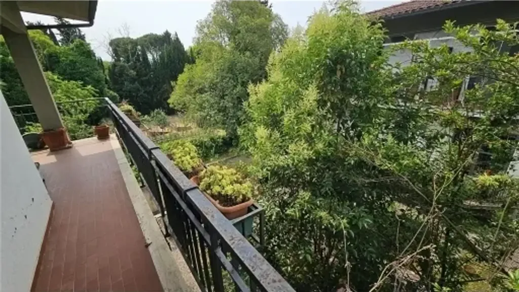 Balcon - Refined Apartment with Terraces in Florence