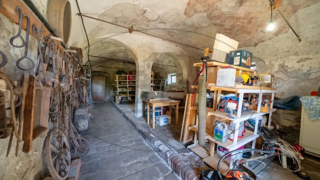 Pesuköök - Rustic Farmhouse with Multiple Uses in Figline Valdarno