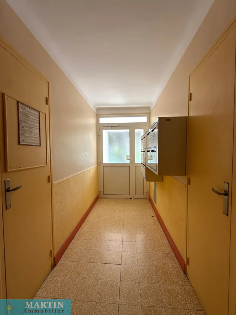 Ingresso - Bright 2-Bed Flat with Balcony in Petite Provence