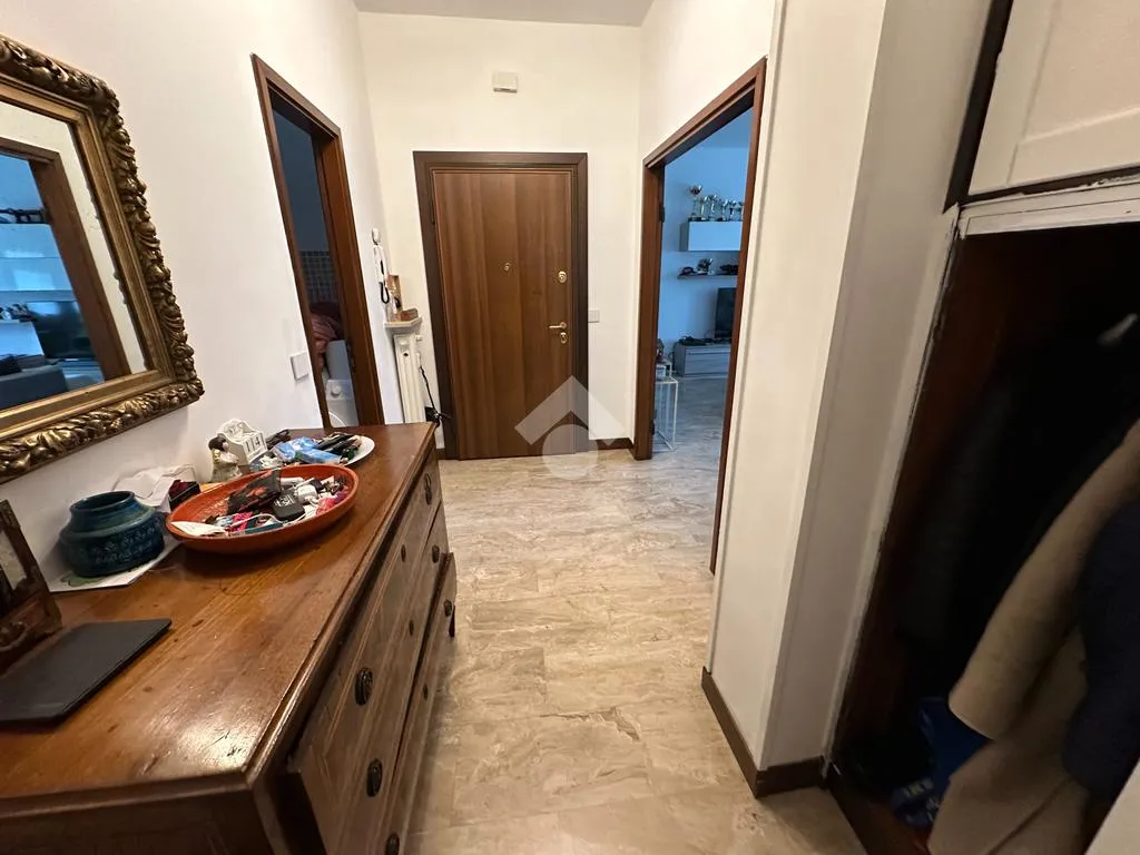 Entrée - Shared 4-Room Apartment near Brescia Metro