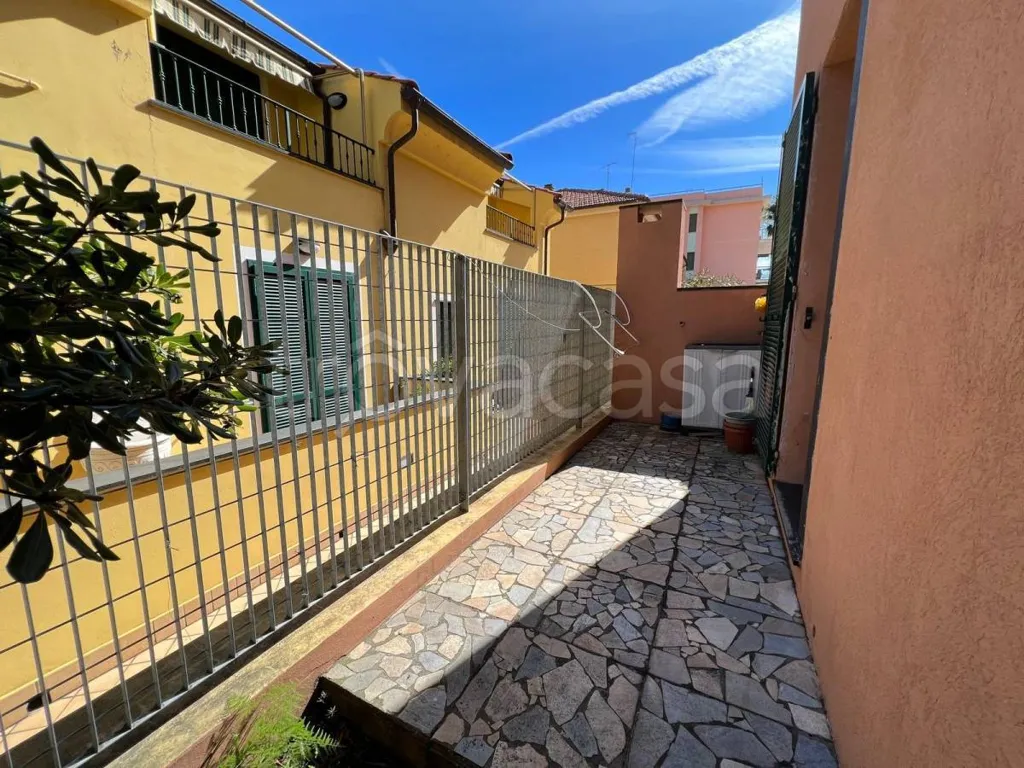 Jardin - Ground Floor Apartment with Private Garden in Loano