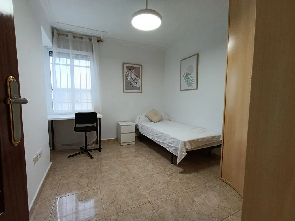 Magamistoad - Furnished Flat with Air Conditioning in Rochelambert
