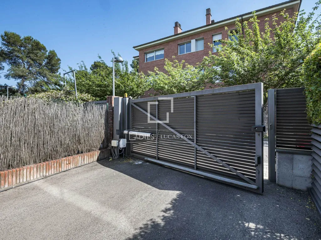 Välivaade - Apartment with Pool and Terrace in Sant Cugat