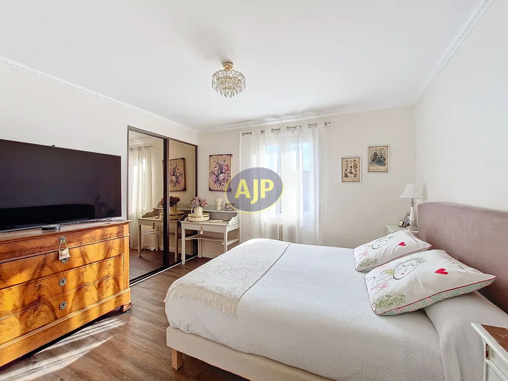 Chambres - Maison de Plain-Pied avec Terrasse à Mérignac