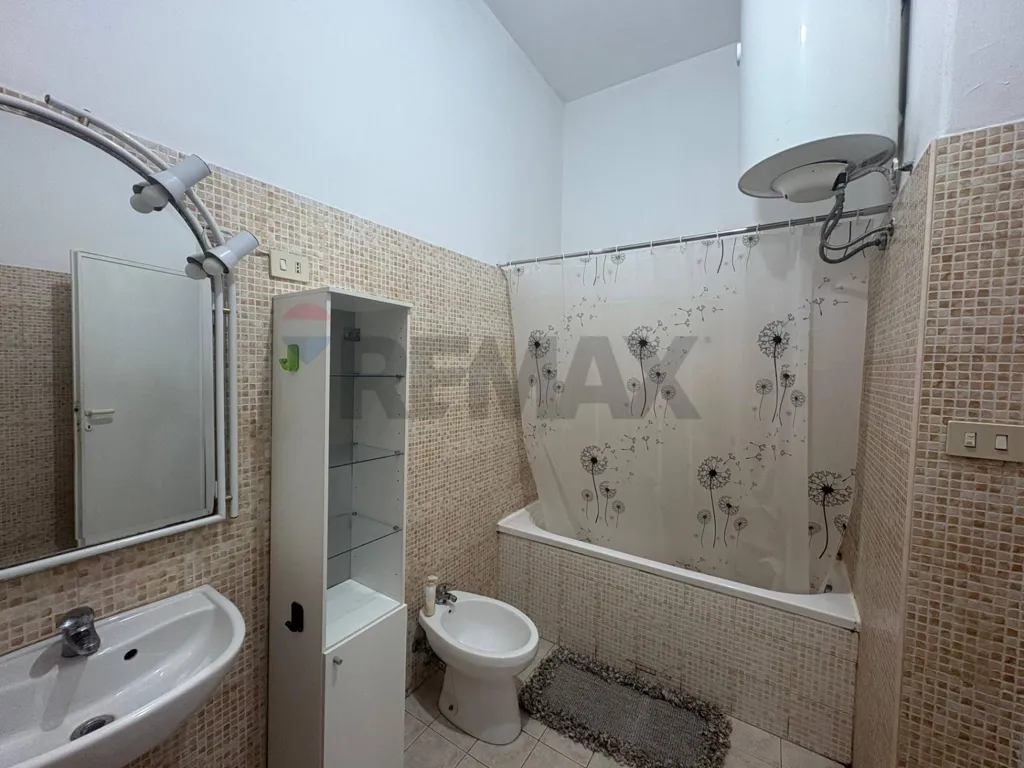 Vannitoad - Rooms for Rent with Terrace in Piazza Bologna, Rome