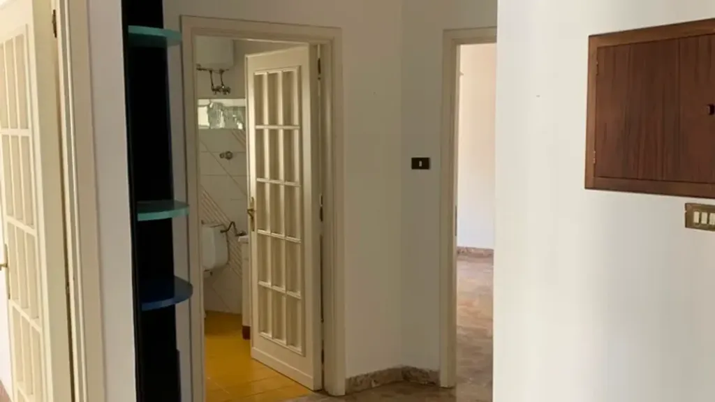 Entrée - Bright Apartment with Balcony in Cosenza