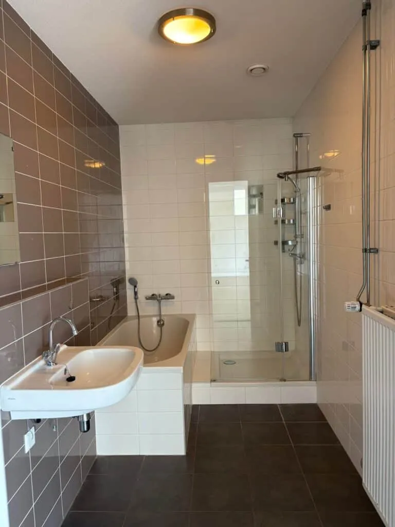 Vannitoad - Spacious Apartment with Balcony in Goes Centre