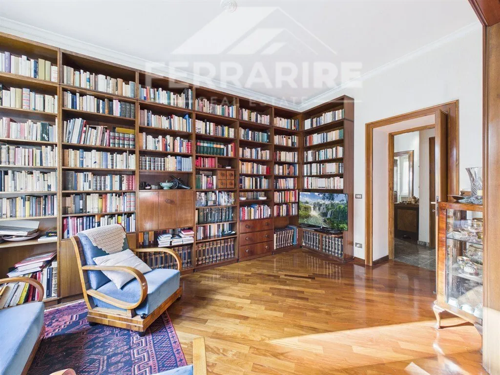 Bureau - Luxury Apartment with Terrace in Prati, Rome