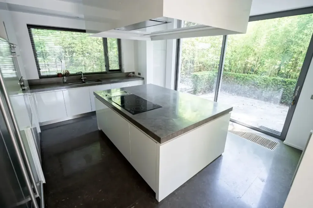 Kitchen - Contemporary Villa with Pool in Uccle