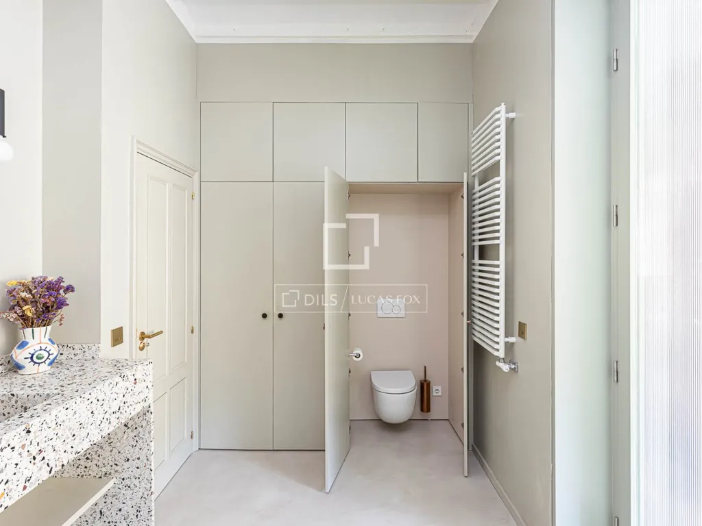Salles de bain - Refurbished Apartment with Central Patio in Barcelona