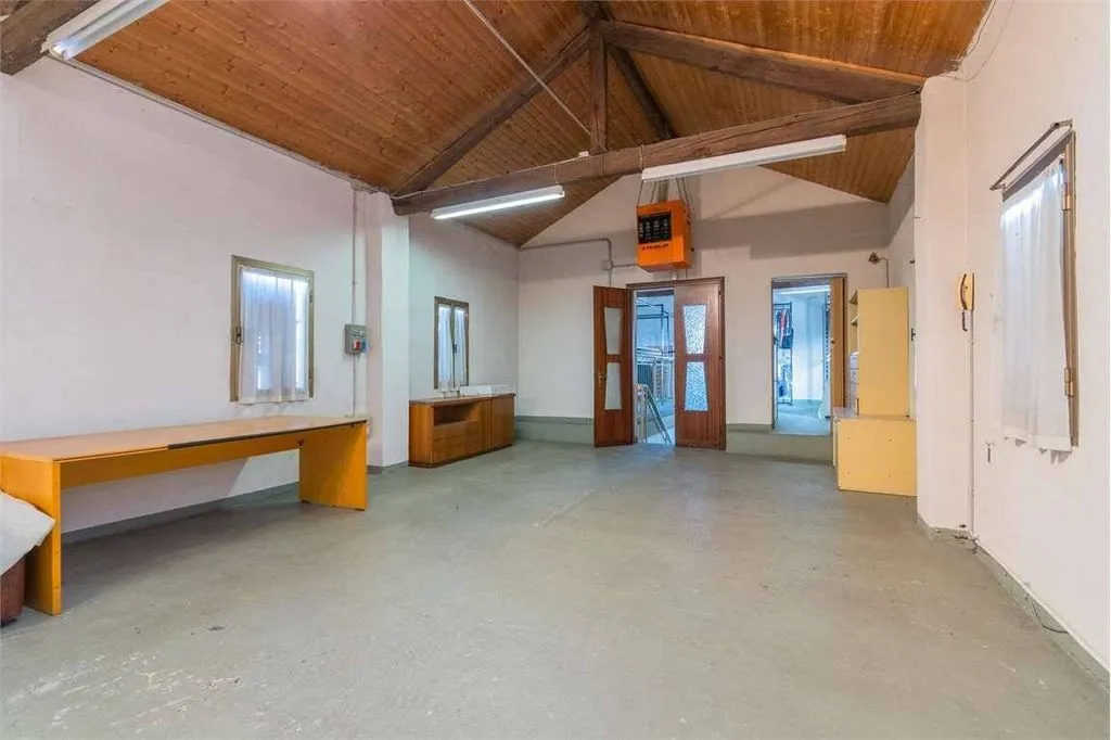 Luxury Villa with Workshop in Vazzola
