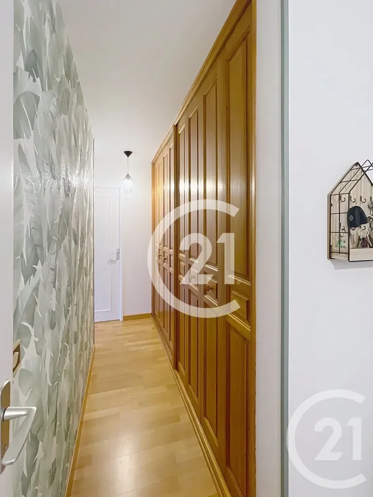 Entrée - Appartement T5 avec Balcon à CAEN
