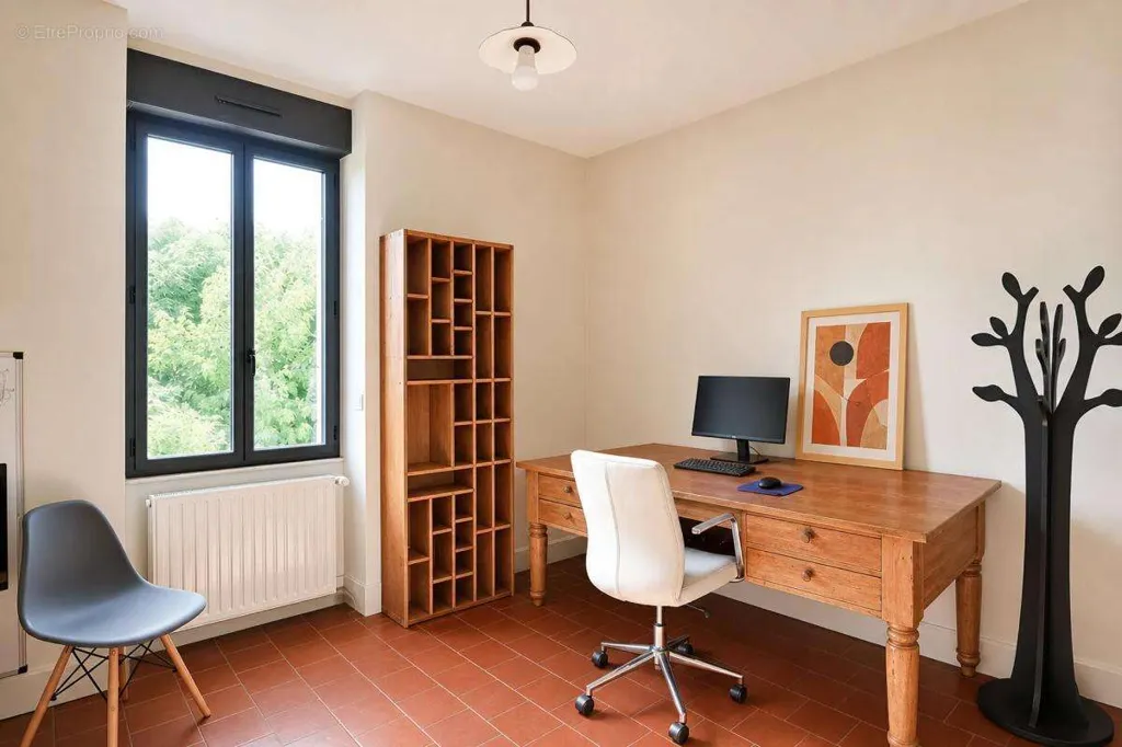 Office - Renovated Manor with Pool in Moussac