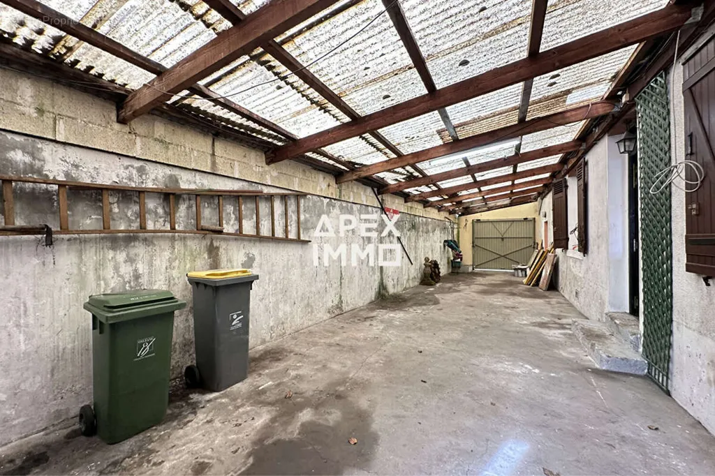 garage