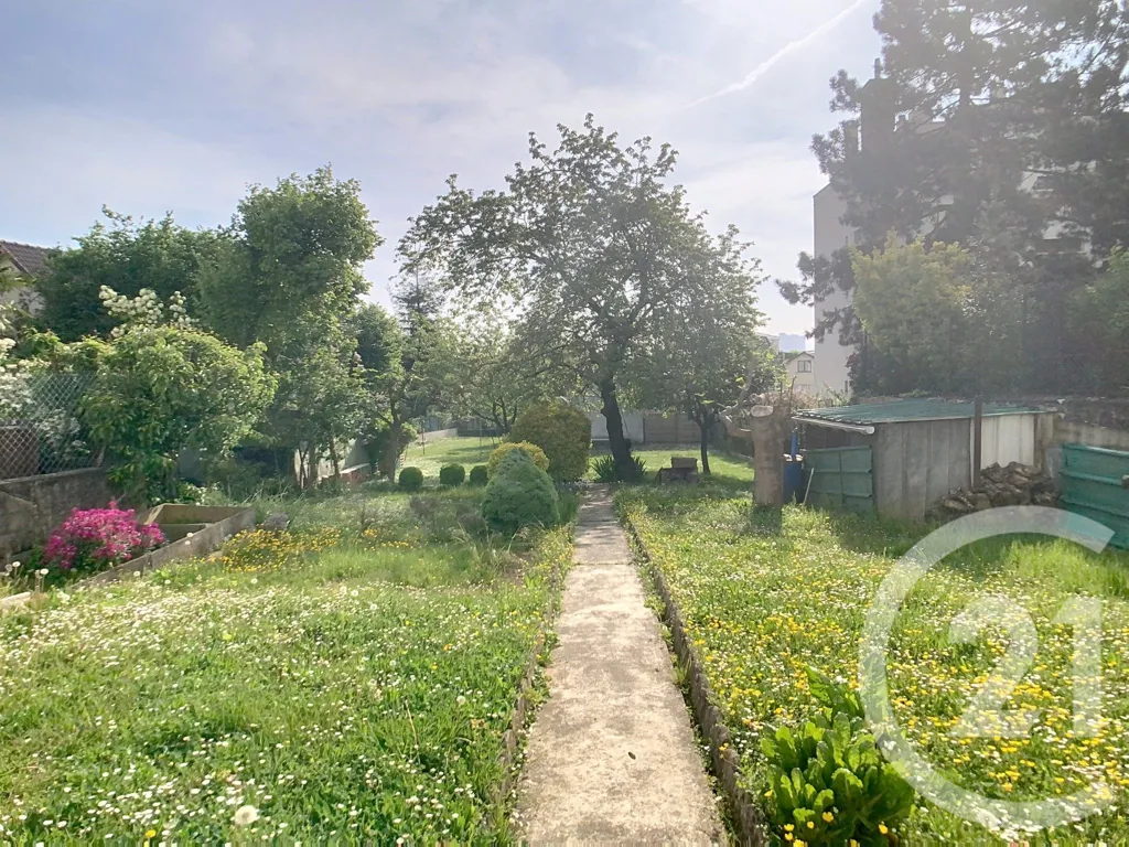 Jardin - Maison Familiale avec Jardin à Thiais