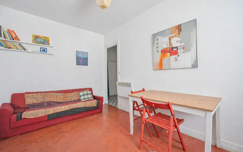 Séjour - Appartement avec Combles Aménageables à Paris 18ème