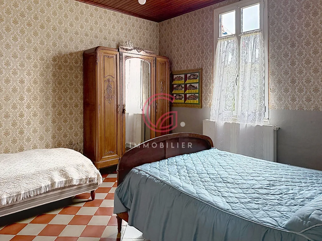 Bedrooms - City Centre Property with Dual Living Spaces