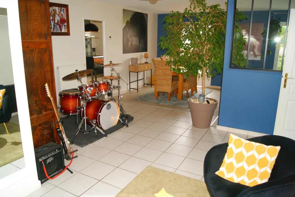Séjour - Maison de Plain-Pied avec Piscine à Pierre Louve