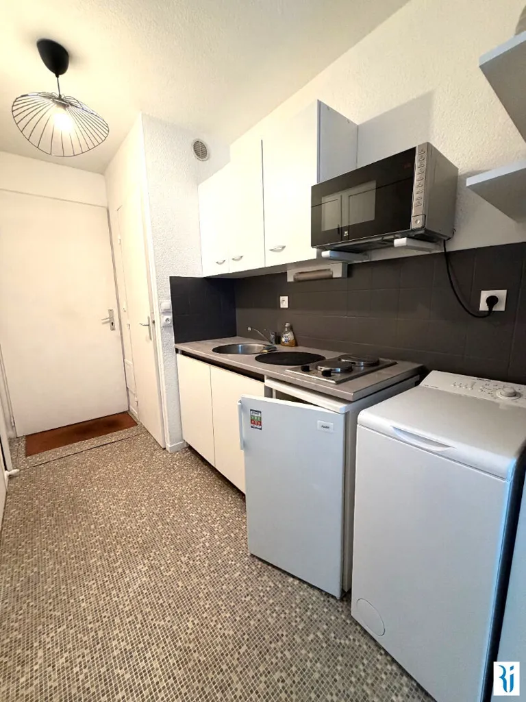 Cucina - Studio Flat in Mont Saint Aignan Village
